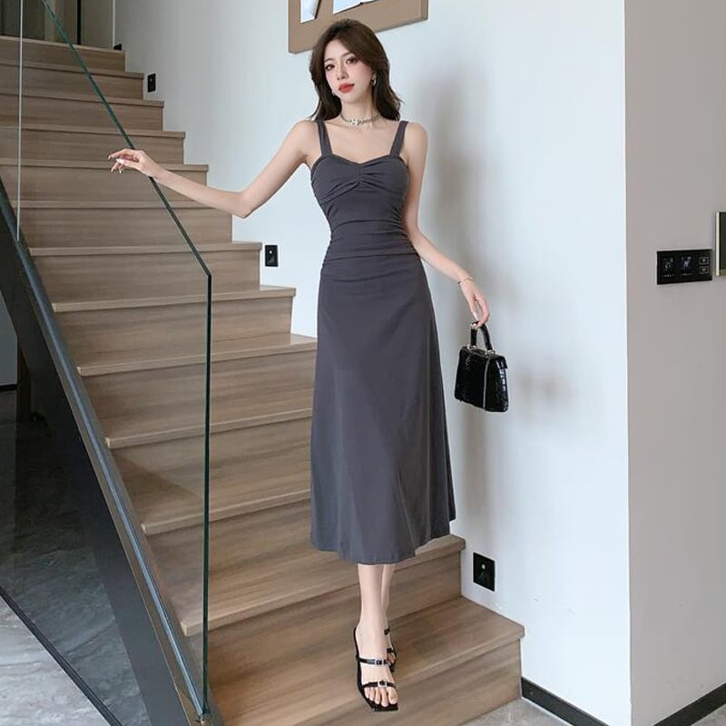 【dress】人気を独占中 キャミワンピース着瘦せ大活躍　M17187