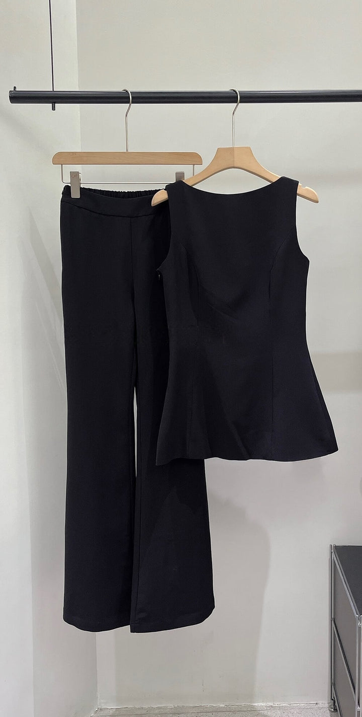 【set】バックリボンノースリーブトップス×フレアパンツセット     N3572
