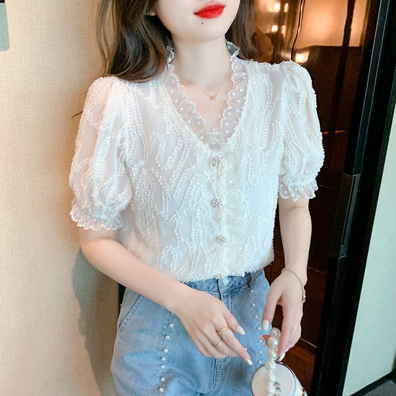 【tops】柔らかくて優しい印象Vネックレースシャツトップス　M17038