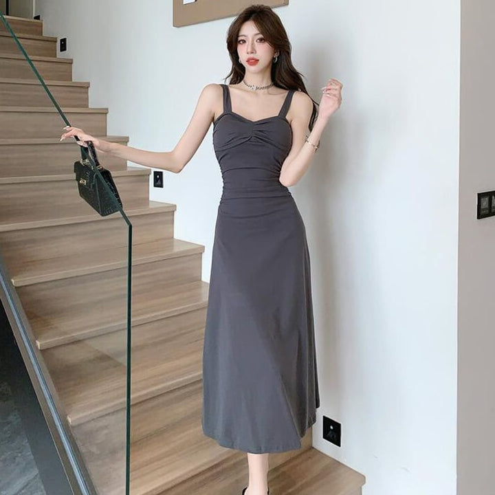 【dress】人気を独占中 キャミワンピース着瘦せ大活躍　M17187