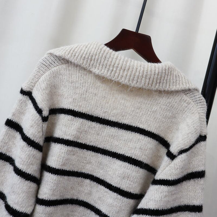 【tops】ボーダー柄ニットセーター　M27522