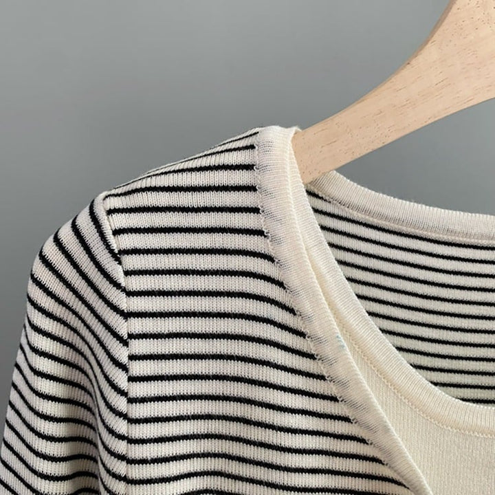 【tops】ボーダー柄切り替えニットトップス　M26522