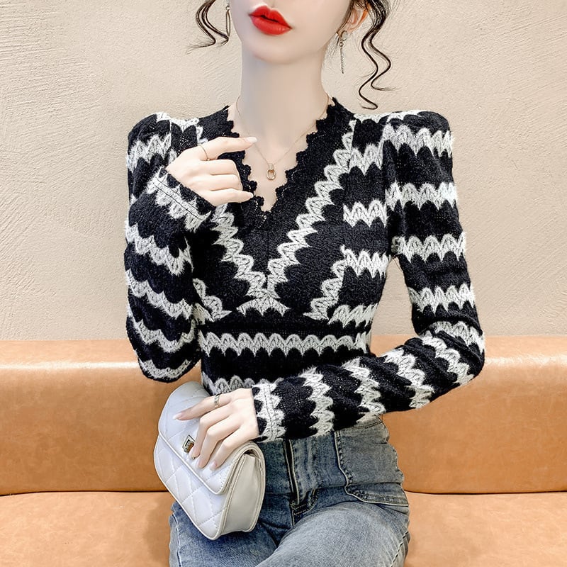 【tops】カットワークレースVネックトップス　M18298