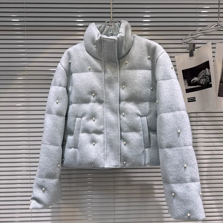 【outer】パール付きハイネック中綿コート Q7332