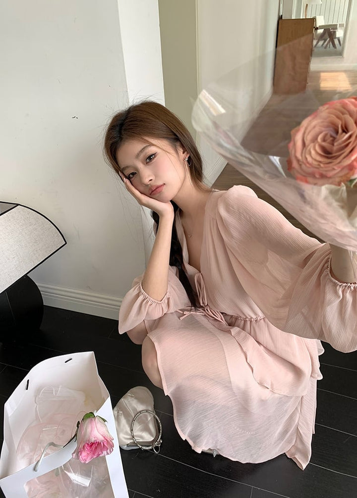 【dress】柔らかくて優しい印象Vネックデートワンピース　M17013