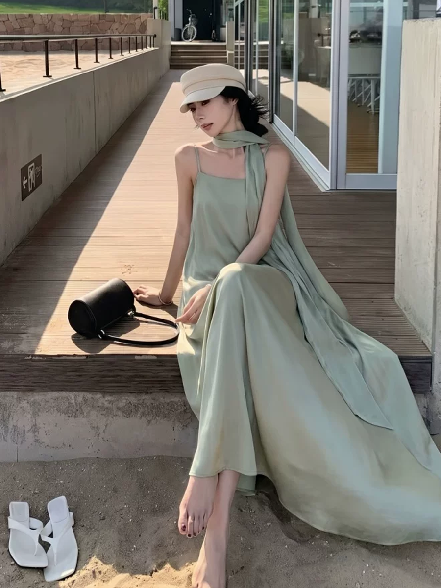 【dress】スカーフ付きサテンロングキャミワンピース Q8621