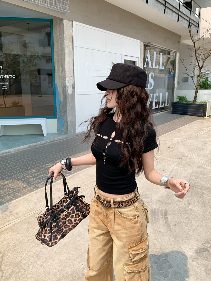【tops】フロントカット半袖トップス Q8571