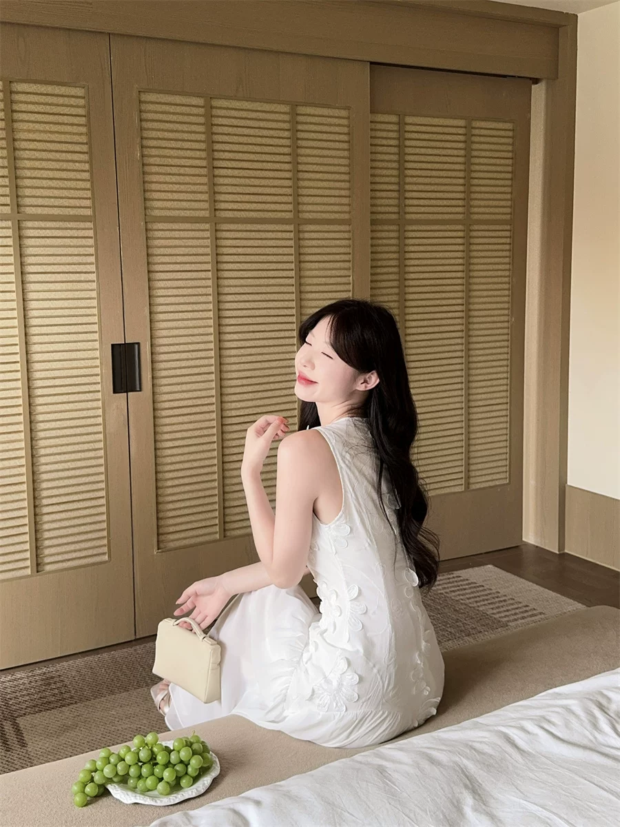 【dress】ノースリーブ刺繍フラワーロングワンピース Q8541