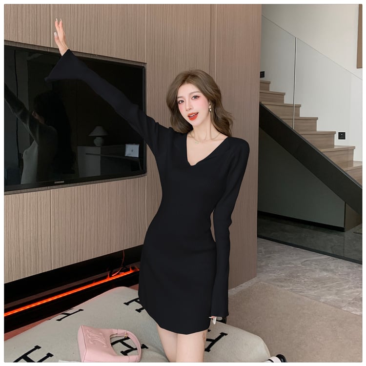 【dress】Vネックニットワンピース　M18381