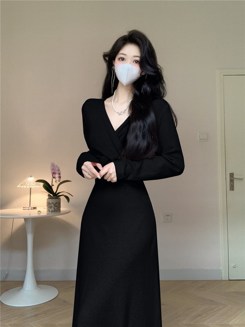 【dress】Vネックニットワンピース　M18047
