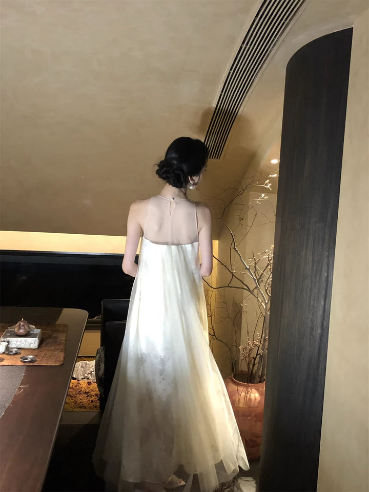 【dress】立体感フラワーノースリーブチュールワンピース Q8409