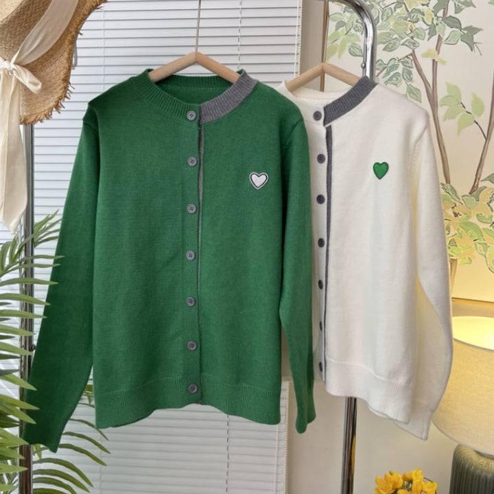【outer】刺繍ニットカーデ　M18107