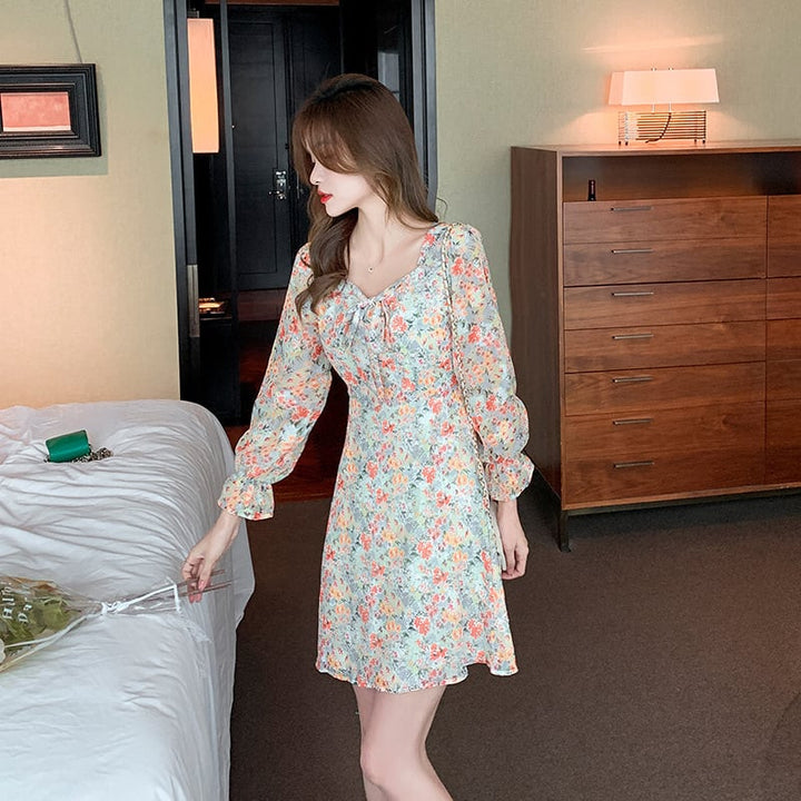 【dress】絶対欲しいスウィート花柄ワンピース着瘦せ　M17069