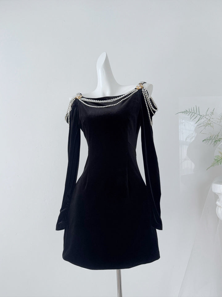 【dress】パールチェーン付きベルベットワンピース Q9103