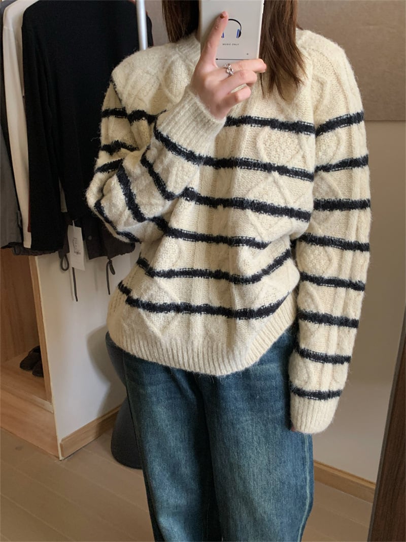【tops】ボーダー柄ニットセーター　M19330