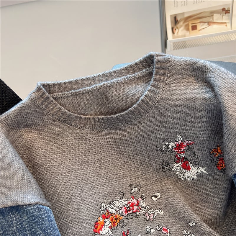 【tops】刺繍デニム切り替えニットセーター　M17706