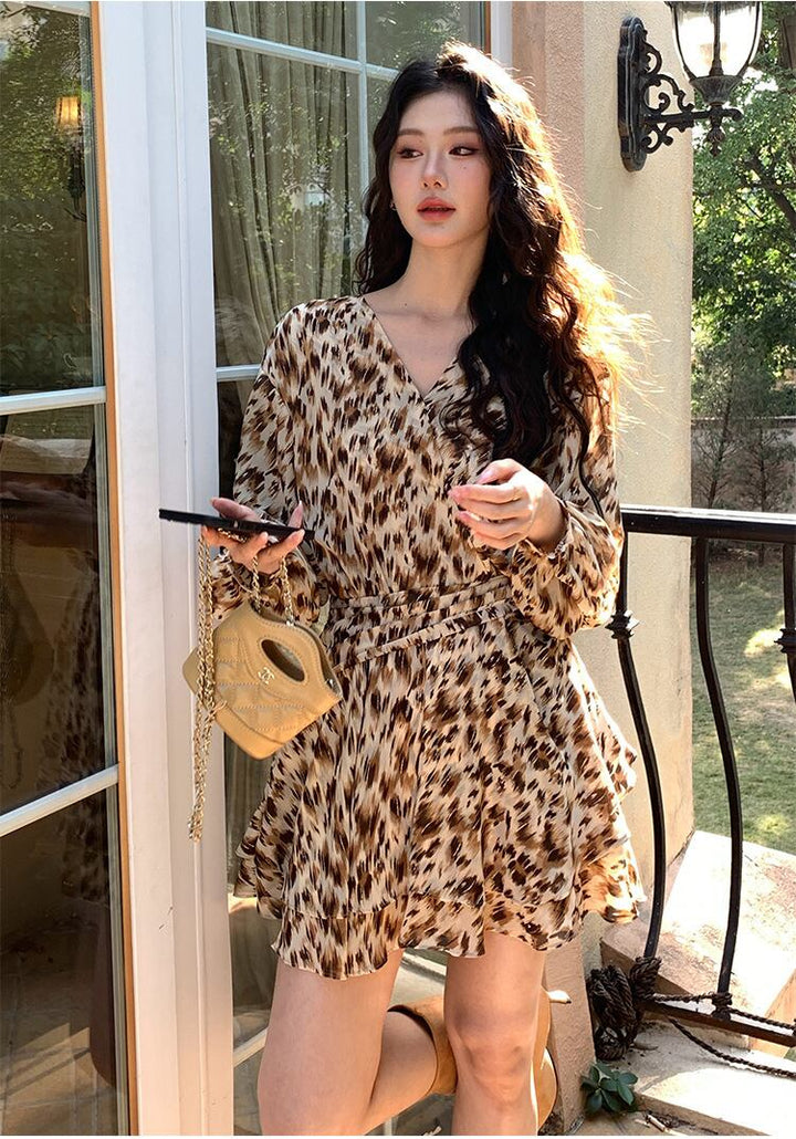 【dress】Vネックヒョウ柄ワンピース　M29661