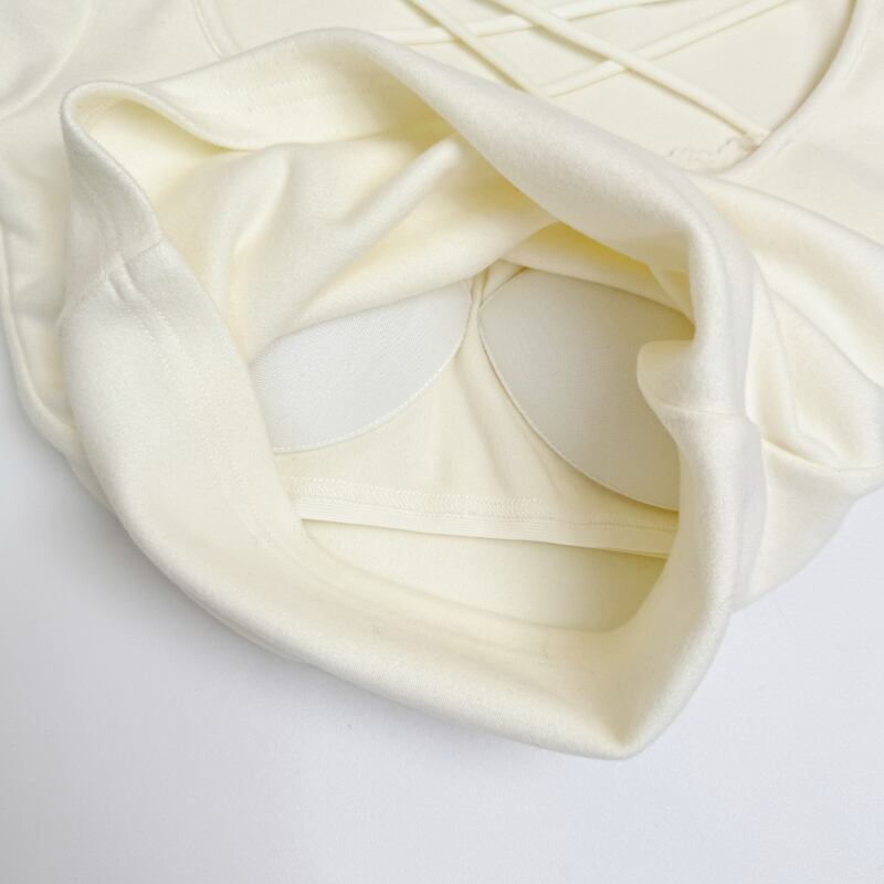 【tops】胸パット付きストラップデザイントップス Q7663