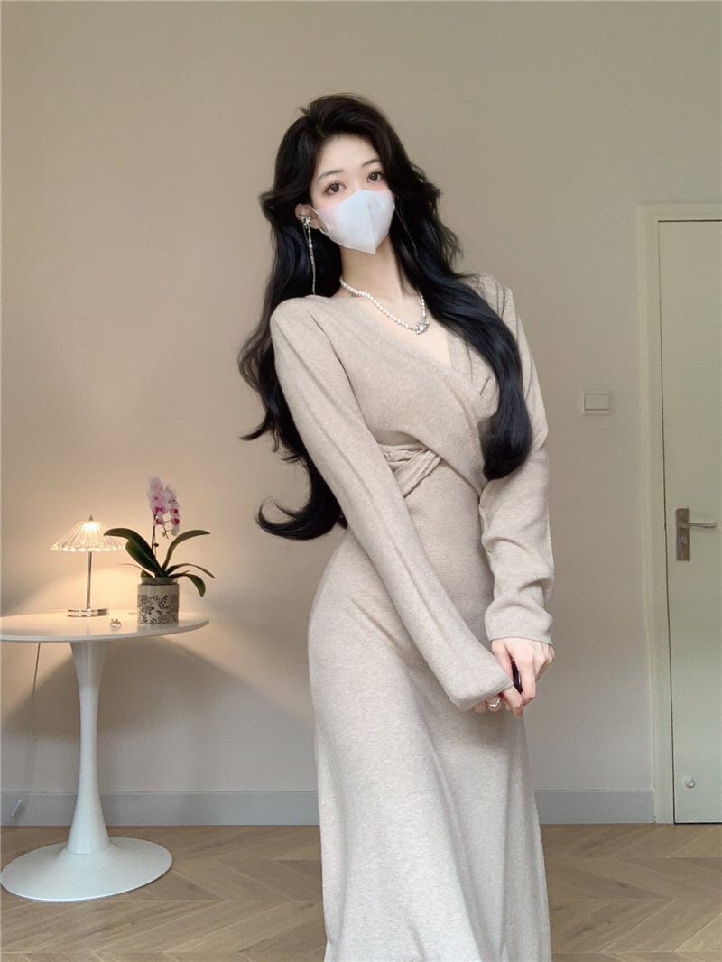 【dress】Vネックニットワンピース　M18047