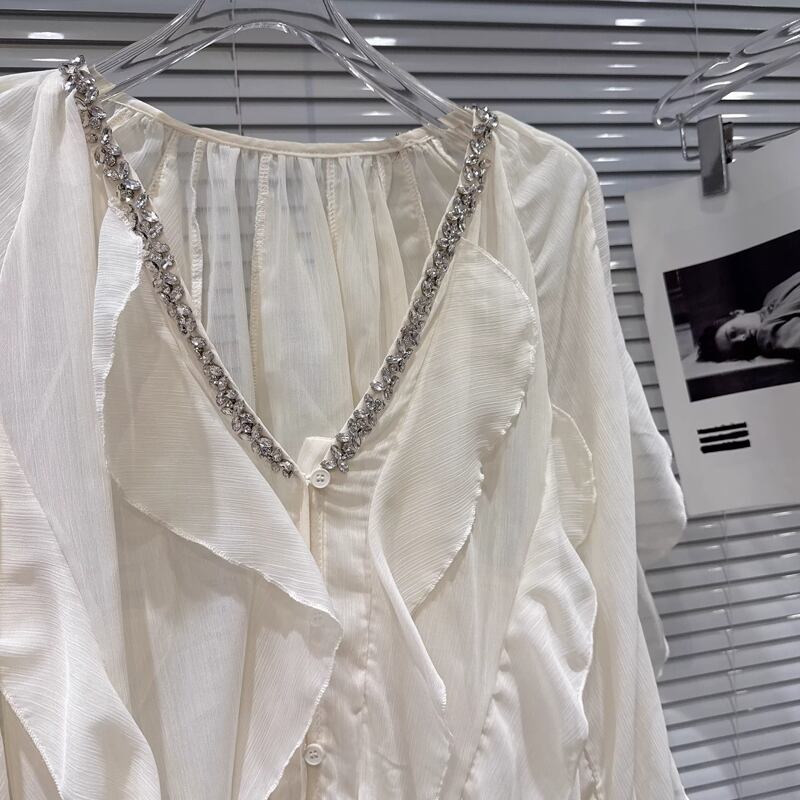 【tops】Vネックフレアシフォンシャツ Q8105