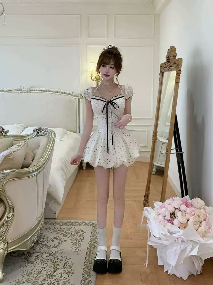 【dress】ドット柄バルーンワンピース Q8554