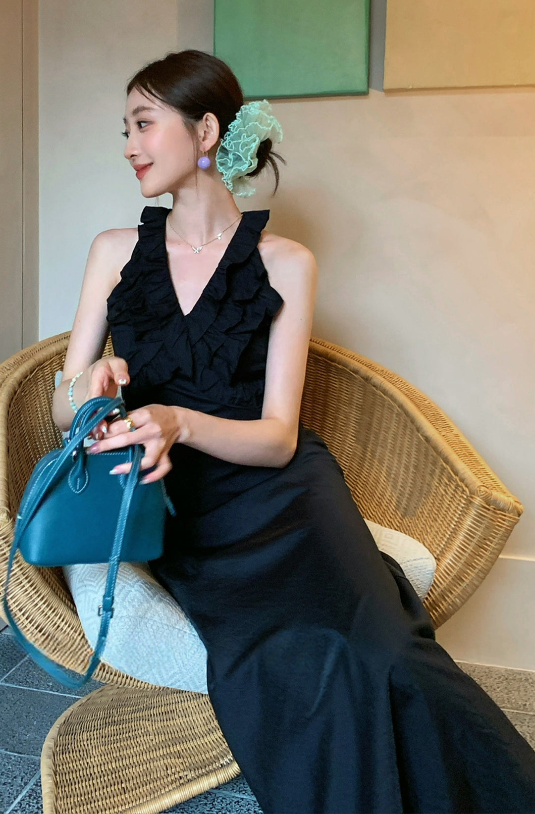 【dress】ノースリーブVネックギャザーフリルワンピース Q8678