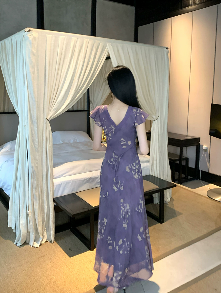 【dress】Vネックフラワー柄ロングワンピース Q8550