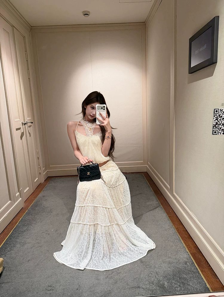 【set】レースドッキングホルターネックトップス×ロングスカートセット Q8536