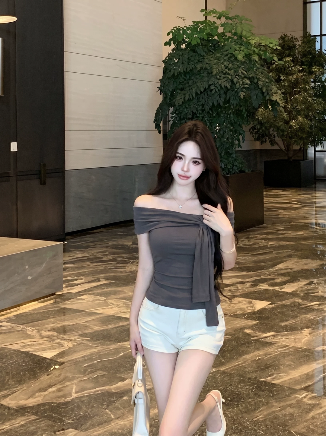 【tops】オフショルダートップス Q8557