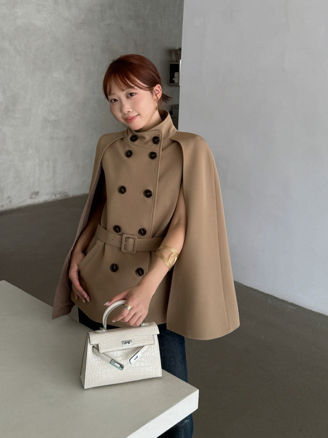 【outer】2色展開ケープコート Q8986