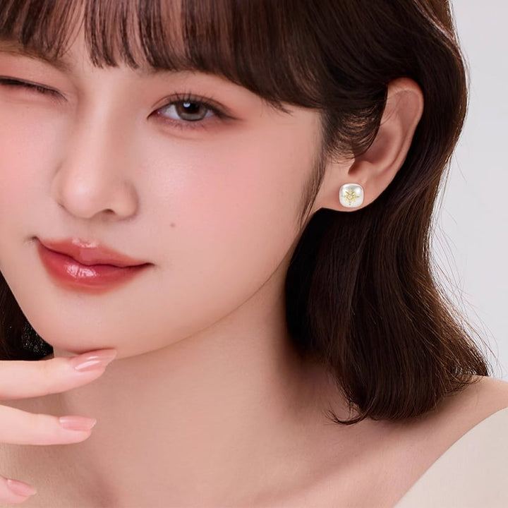 【小物】八芒星パールピアス Q7525
