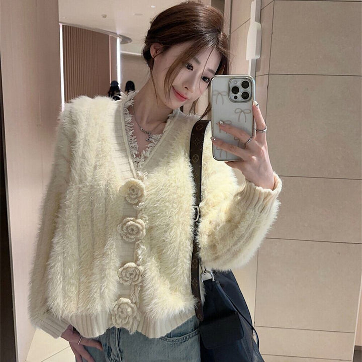 【outer】Vネック立体フラワーニットカーデ　M27898