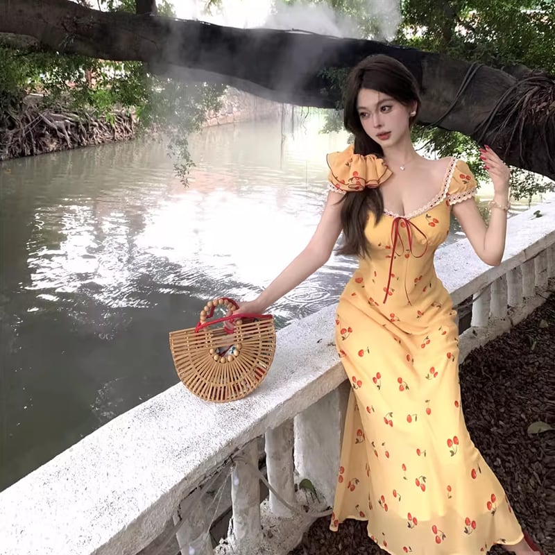 dress】レース付きチェリー柄ワンピース Q8332 – NANASTYLE