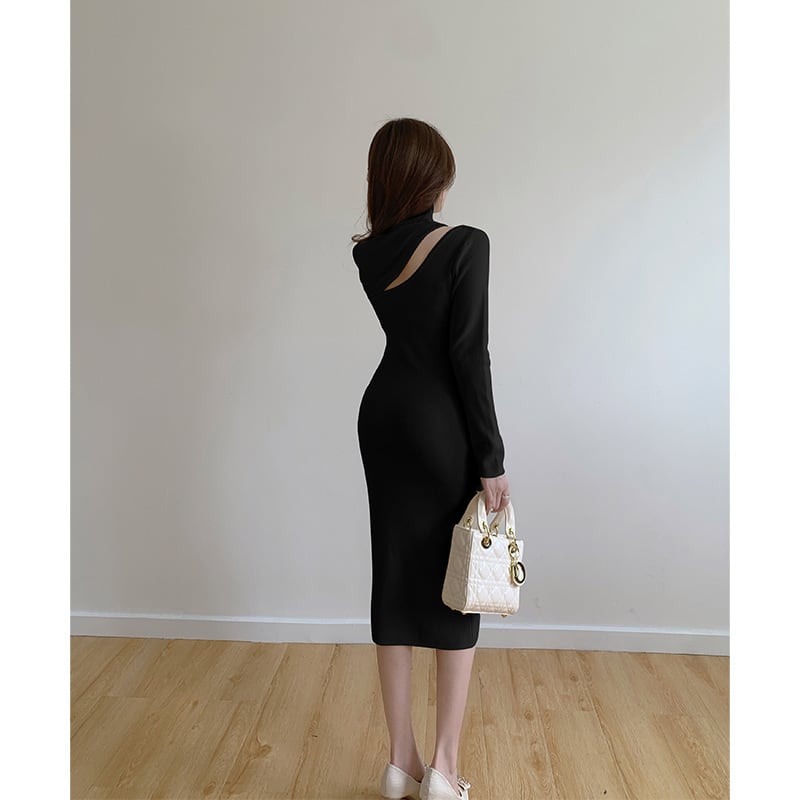 【dress】人気を独占中 カットワークニットワンピース　M17660