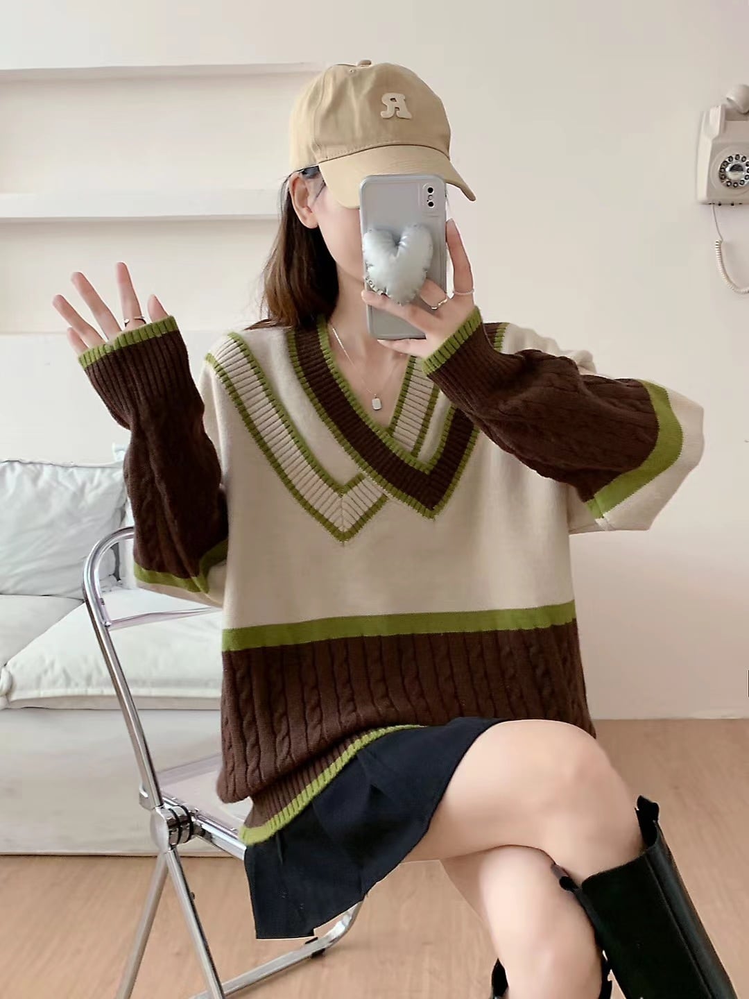 【tops】Vネックニットセーター　M26616