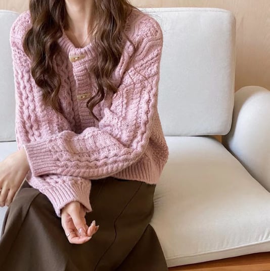 【dress】クルーネックホーンボタンカーディガン　M17881