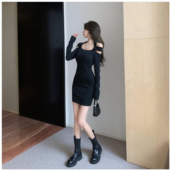 【dress】人気アイテム ! レディースデートワンピース着瘦せ　M17016