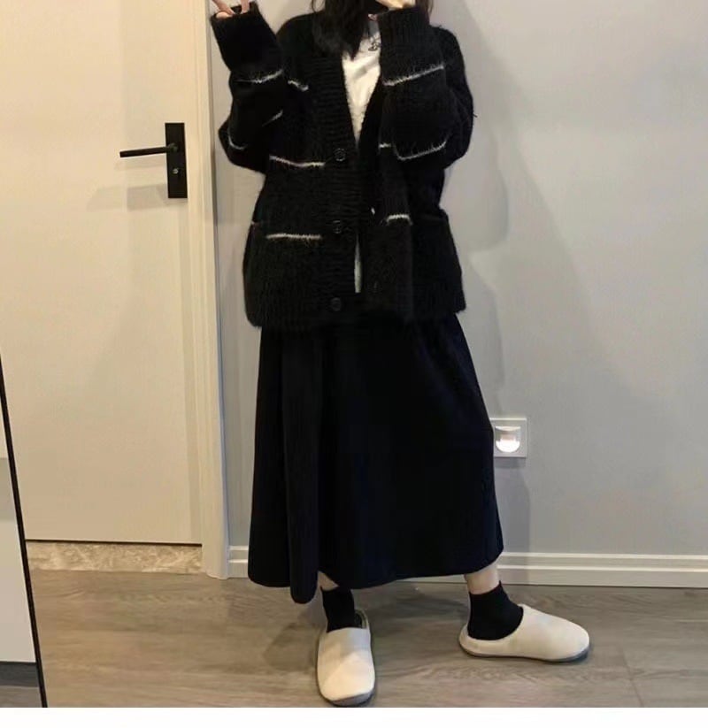 【outer】ボーダー柄Vネックニットカーデ　M18377