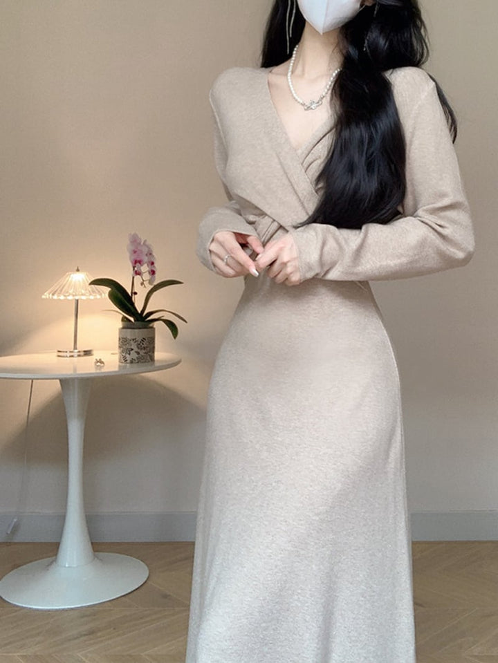 【dress】Vネックニットワンピース　M18047