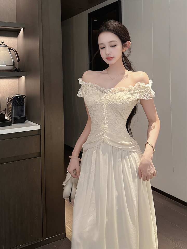 【dress】オフショルダーレースドッキングワンピース Q8633