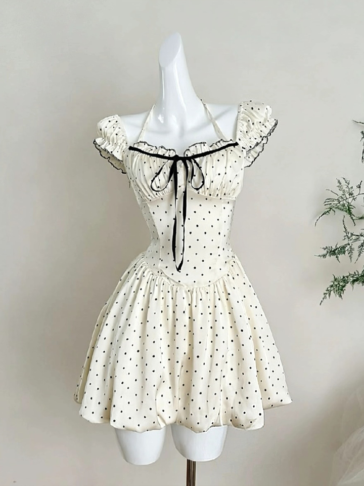 【dress】ドット柄バルーンワンピース Q8554