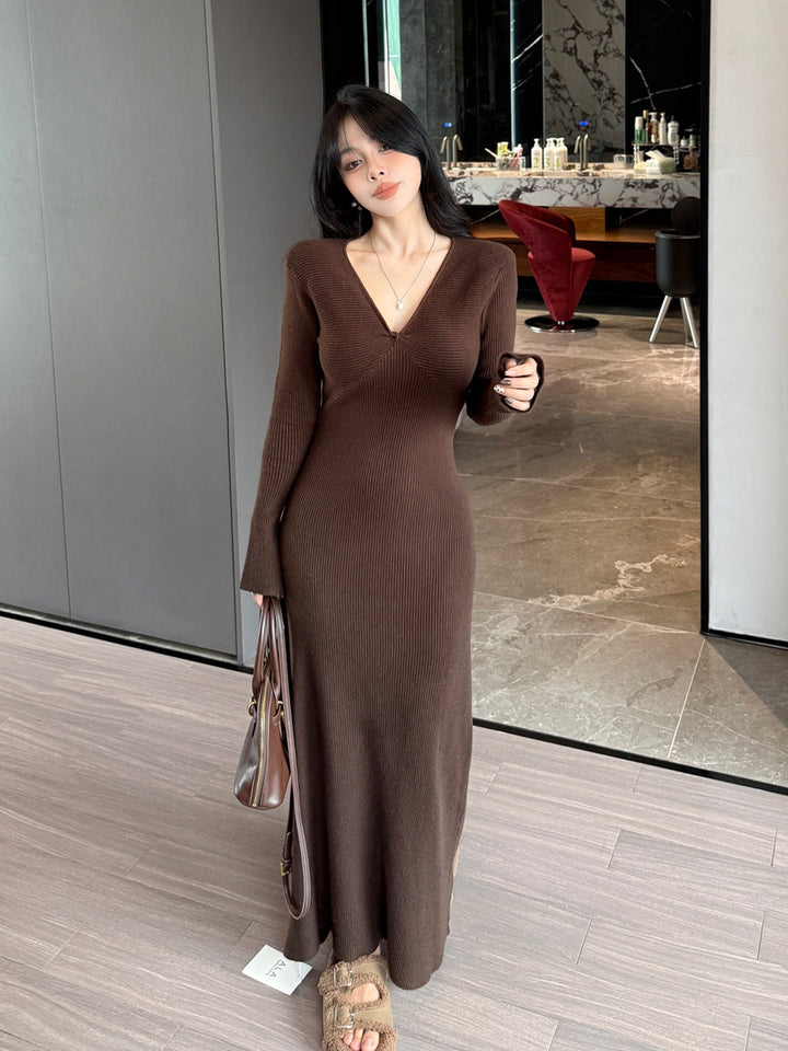 【dress】Vネックロングニットワンピース Q9187