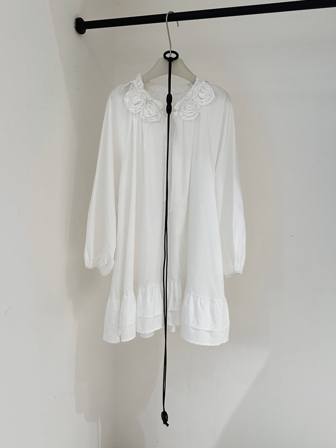 【dress】腰紐付き立体フラワーネックワンピース Q9108