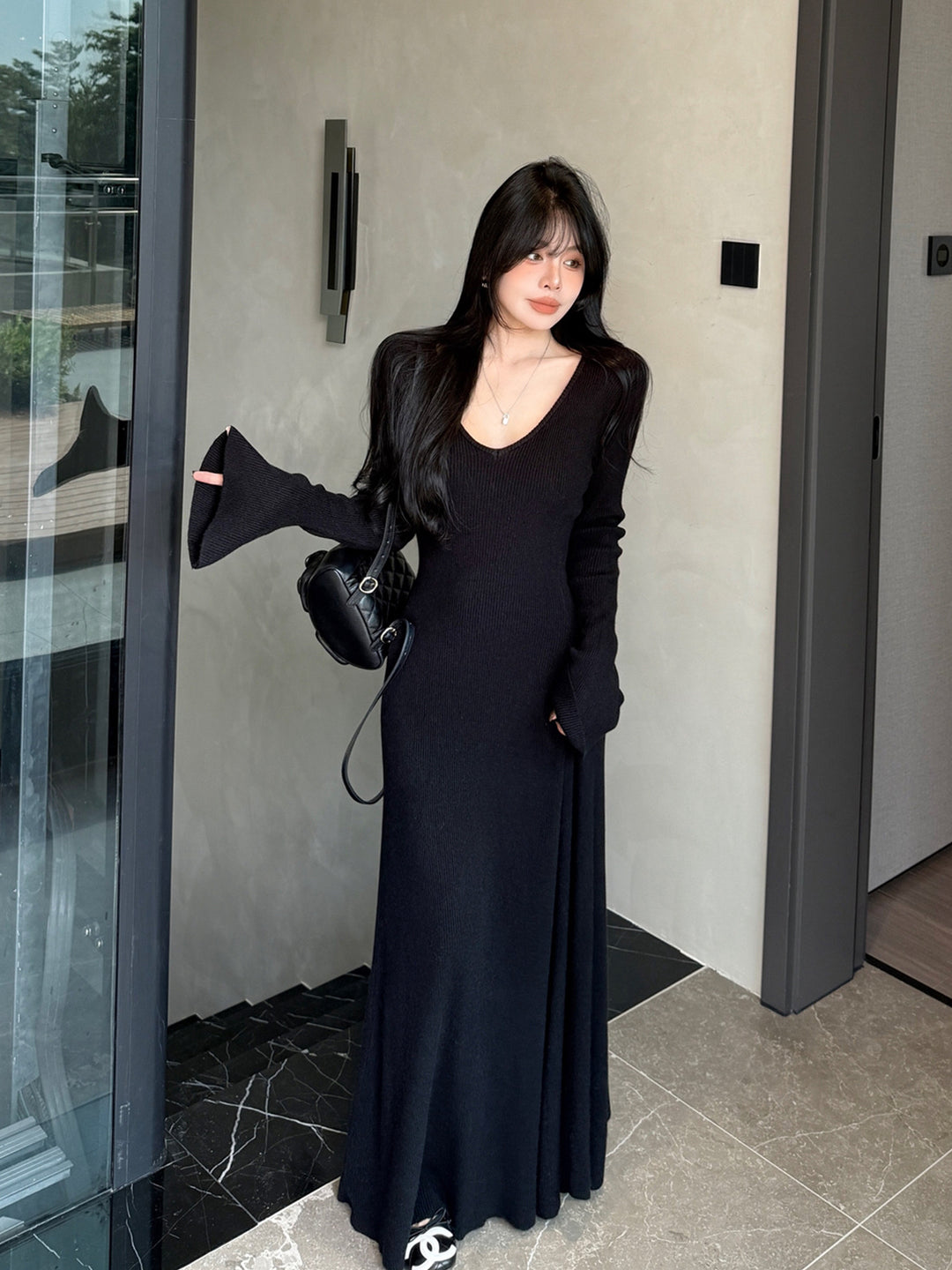【dress】Vネックロングニットワンピース Q9181