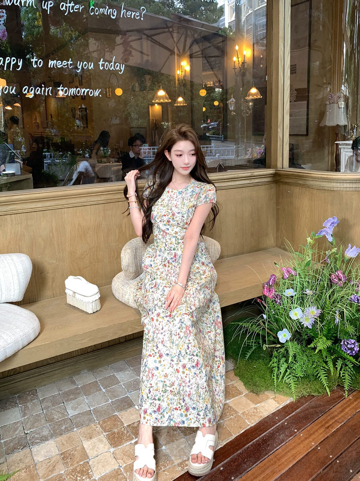 【dress】フラワー柄ワンピース Q8535