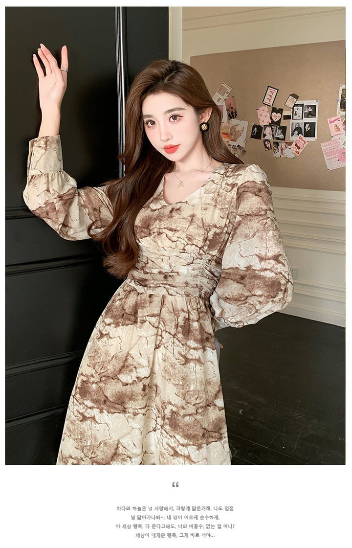 【dress】美人度アップVネックデートワンピース着瘦せ　M17429
