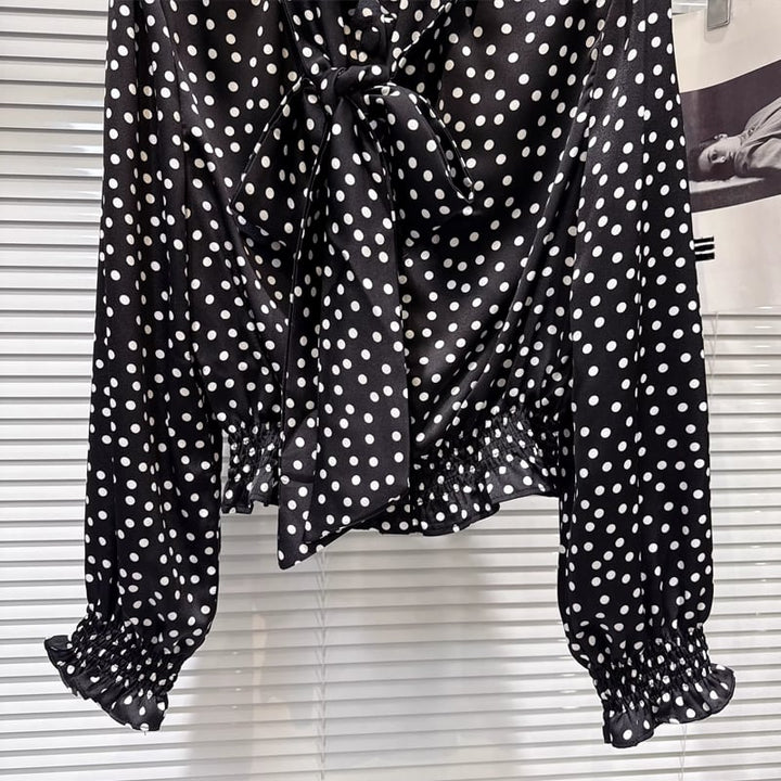 【tops】リボン付きドット柄シャツ Q8164