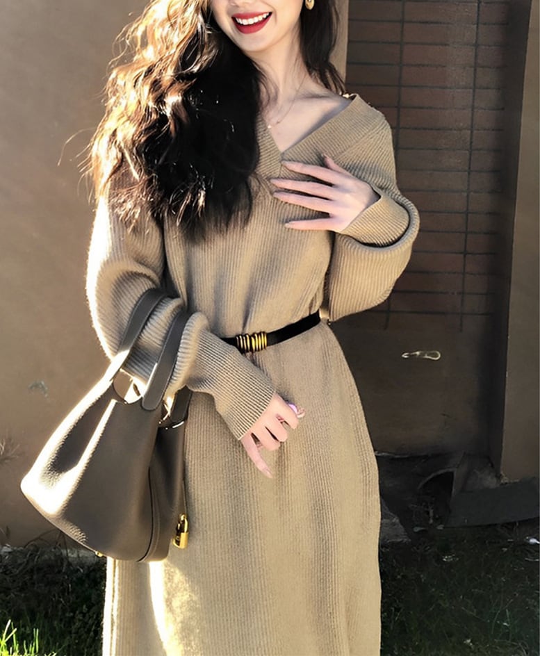 【dress】Vネックロング丈ニットワンピース　M17810