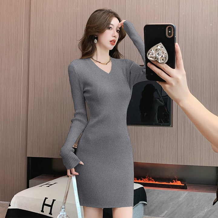 【dress】早い者勝ちVネックニットワンピース　M17588