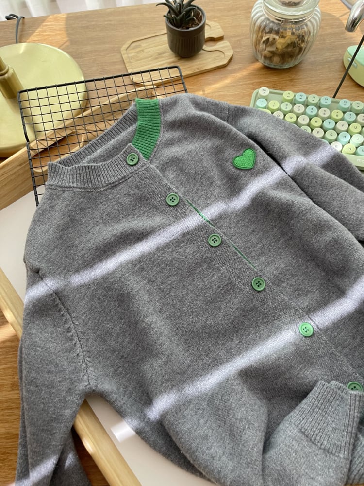 【outer】刺繍ニットカーデ　M18107